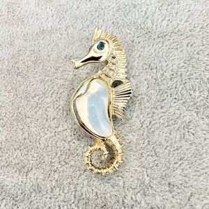 Vintage Gold Tone Seahorse With A Faux Moon Stone Jelly Belly Scatter Pin Brooch